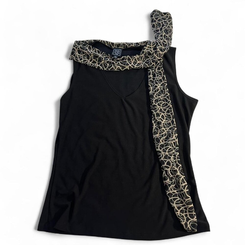 Suzie In the City vintage top with a 90s vibe and a trendy mesh scarf